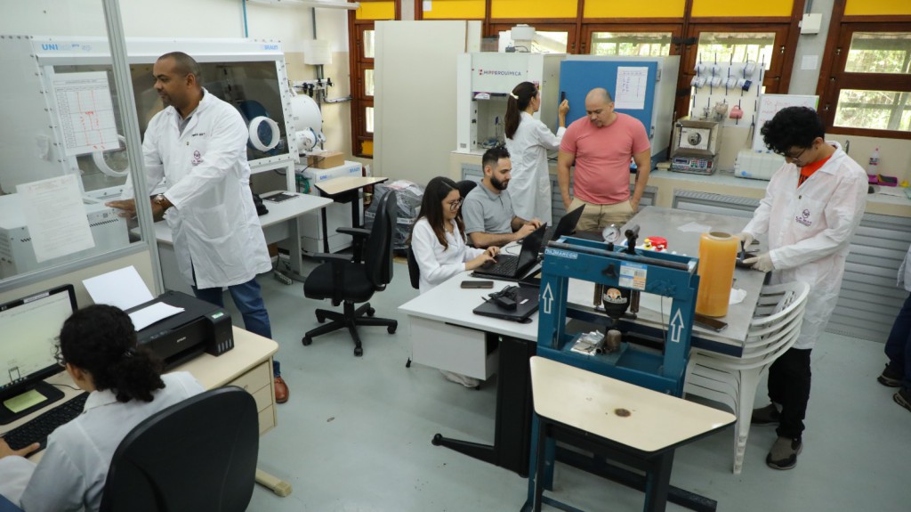 FAPEAM microgeradores para sensores de monitoramento remoto FOTOS AYRTON LOPES FAPEAM  (1)