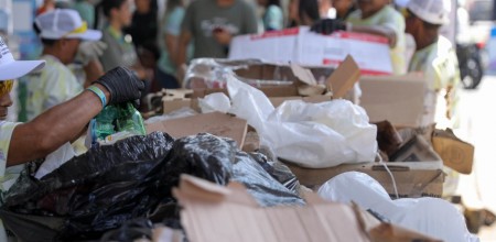 Projeto_apoiado_pelo_Governo_do_Amazonas_investiga_producao_e_descarte_de_residuos_solidos_no_ambiente_ escolar_Foto_Alex_Pazuello_Secom_2